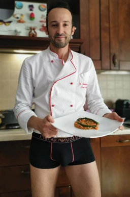 Marino Chef in mutande, Farrotto con carote e asparagi